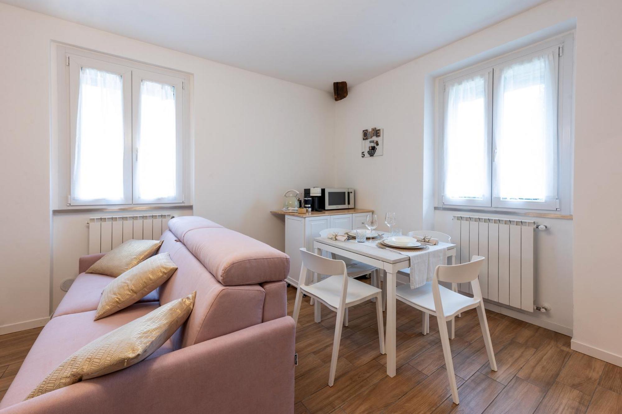 Lora Diamond Suite ,Free Parking, Self Check In,3 Комо Екстериор снимка