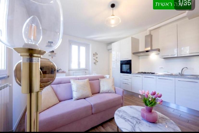 Lora Diamond Suite ,Free Parking, Self Check In,3 Комо Екстериор снимка